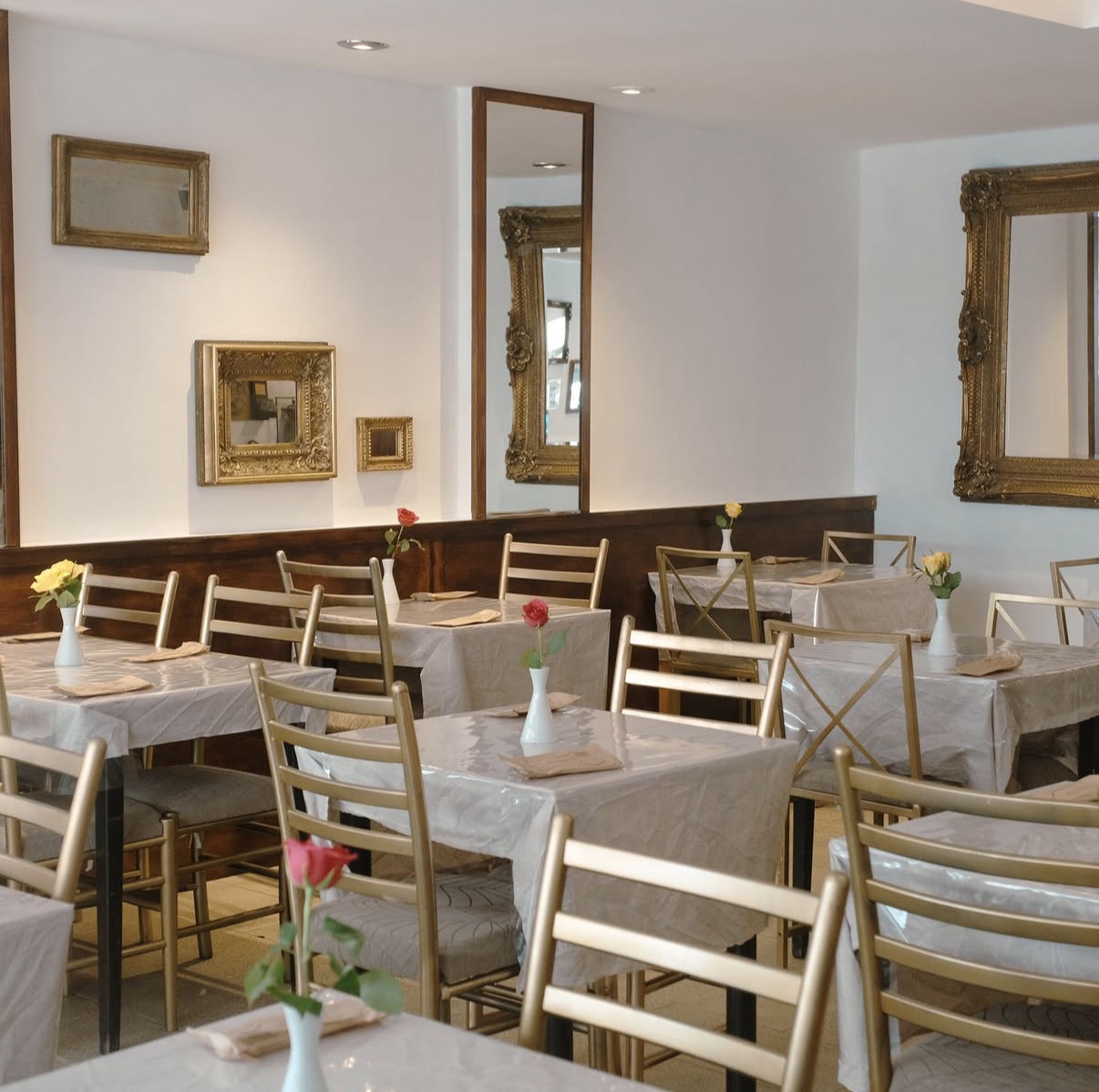 KIN LAEK Thai Restaurant