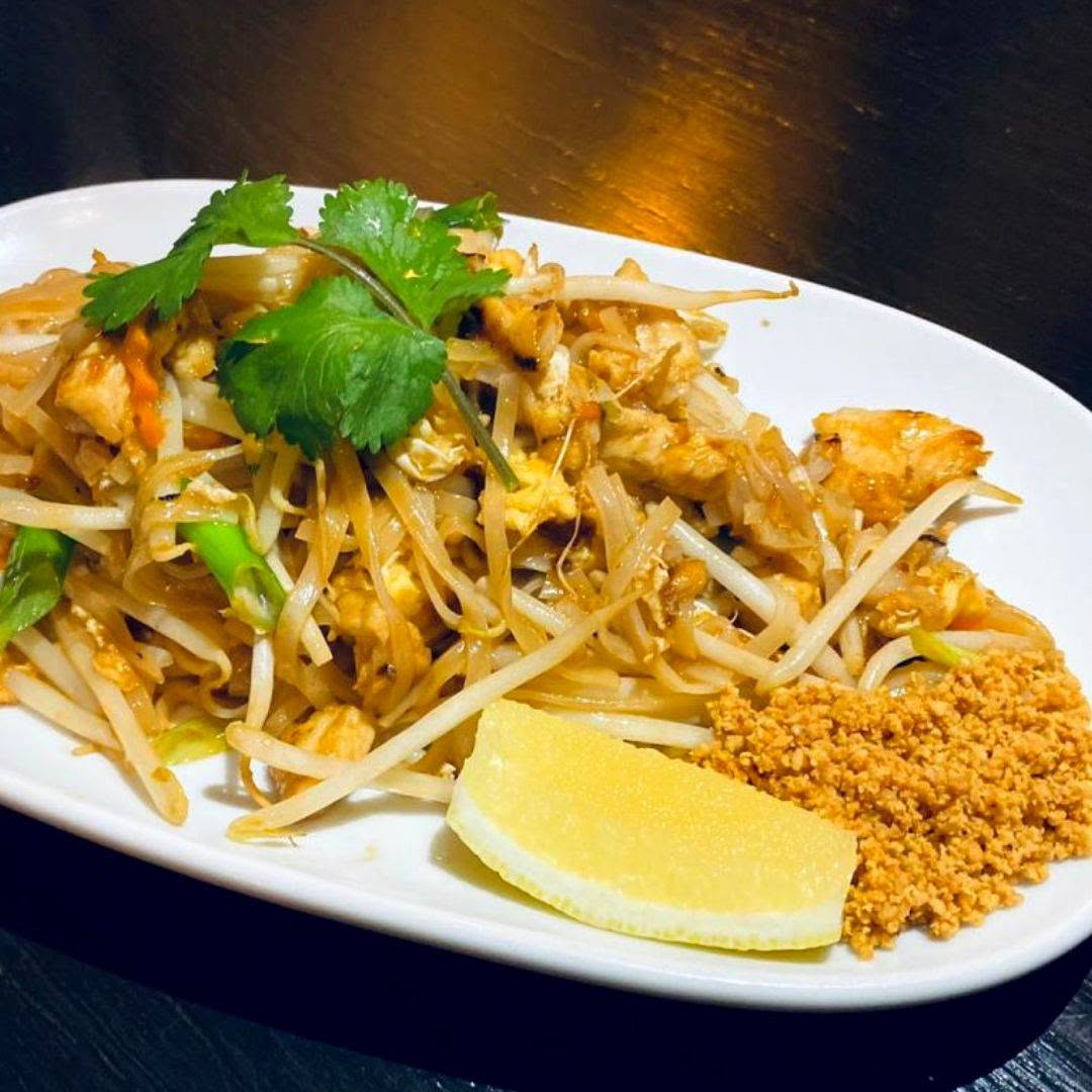 Traditional Pad Thai